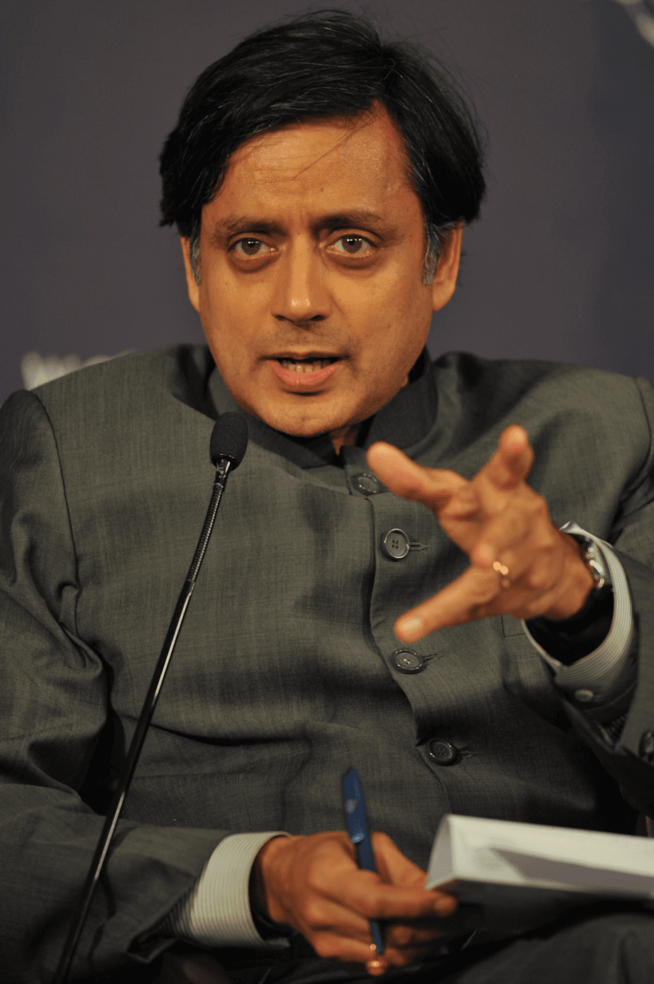 Dr Shashi Tharoor